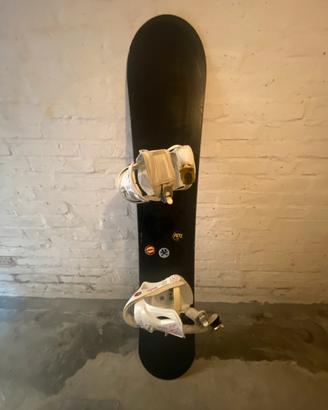 Tavola Snowboard Nitro Donna con attacchi