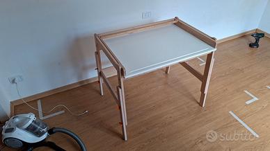 Scrivania bambini Ikea Flisat + mobile contenitore