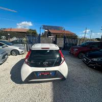 Toyota Aygo Connect 1.0 VVT-i 72 CV 5 porte x-clus