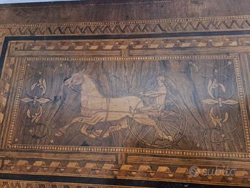 Tavolino sorrentino antico della metà 800
