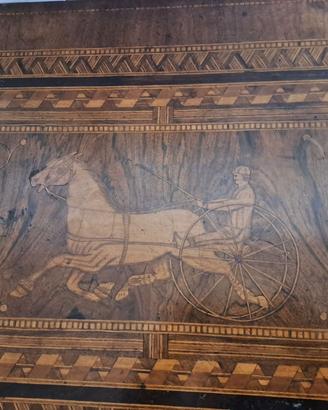 Tavolino sorrentino antico della metà 800