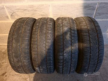 4 gomme invernali 175/65r14 su cerchi FORD