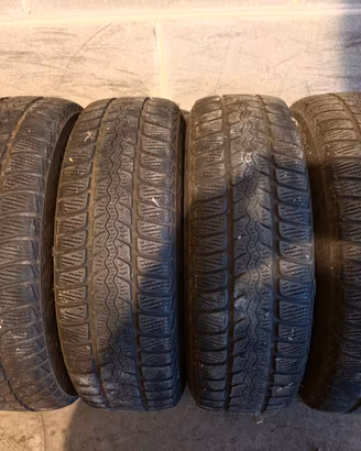 4 gomme invernali 175/65r14 su cerchi FORD