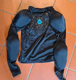 Maglia con protezioni 661