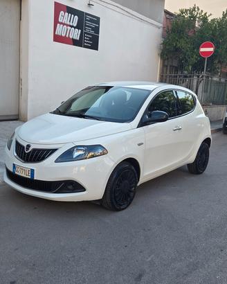 Lancia Ypsilon 1.0 Hybrid 2021