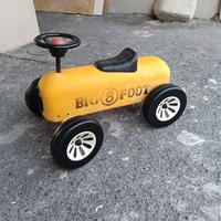 macchinina di latta