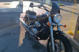 Moto custom Suzuki VL800 Volusia 