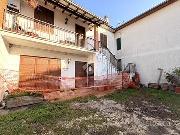 CASA SEMINDIPENDENTE A NARNI