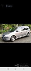 VW TOURAN 