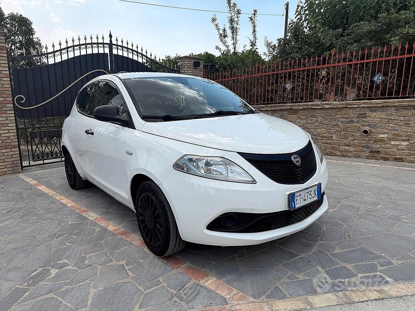 Lancia Ypsilon 2019 photo 2