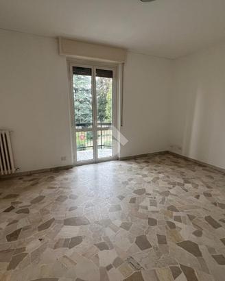 2 LOCALI A MALNATE