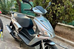 Benelli Velvet 250