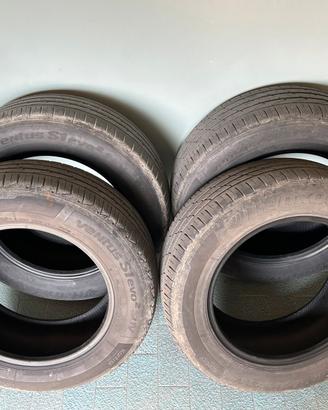 Pneumatici Hankook 215/65 R17.