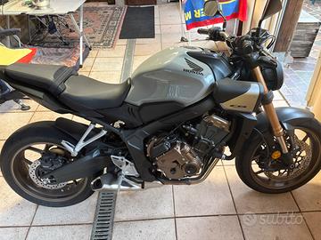 Honda Cb650R E-Clutch