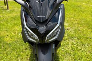 HONDA FORZA 350 DELUXE