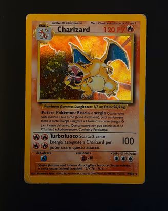 Pokemon - Charizard set base