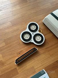 Supporto triangolare con dischi/feltri Folletto