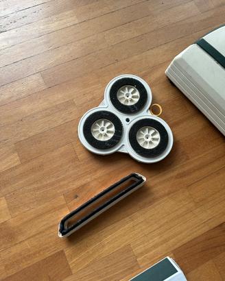 Supporto triangolare con dischi/feltri Folletto