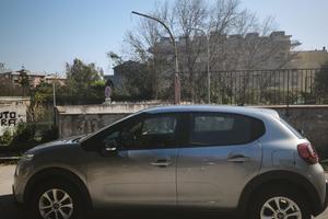 Citroën C3 pure tech 1.2 Shine. Benz.