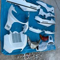 Carene suzuki burgman anno 2000