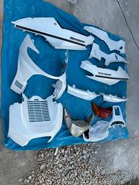 Carene suzuki burgman anno 2000