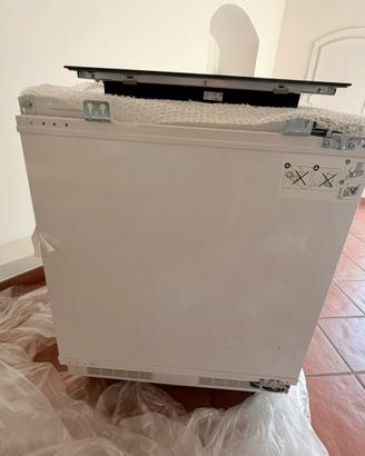Frigorifero sottotavolo vano congelatore