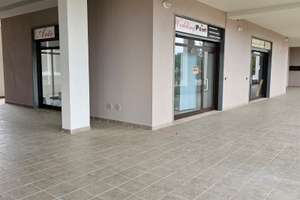 Fittasi locale commerciale