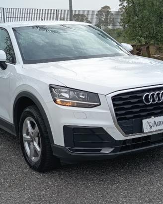 AUDI Q2 30 TDI S tronic Business