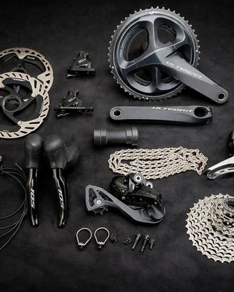 Gruppo completo elettronico bici da corsa shimano