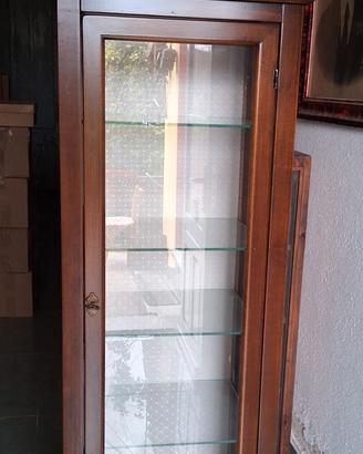 vetrine in legno massiccio 