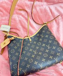 L'unica piccola borsa LV Carryall