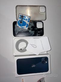 iPhone 13 completi di accessori, pronti all’uso 