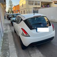 Lancia Y Elefantino