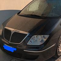 Lancia Phedra anno 2002 km 367000