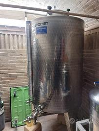 Cisterna in acciaio inox per olio da 550 litri