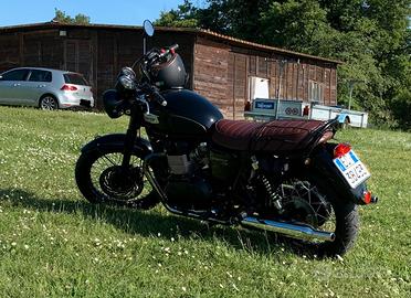 Triumph Bonneville T100 Black