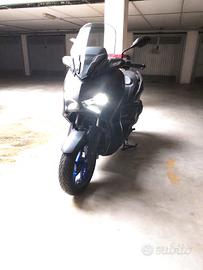 Yamaha Xmax 300 2025