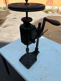 Trapano a colonna antico