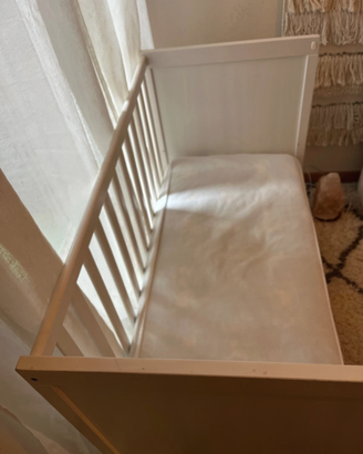 Lettino Sundvick Ikea con materasso