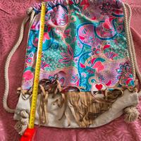 zaino colorato con frange 