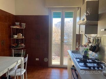 Posto in doppia per ragazza