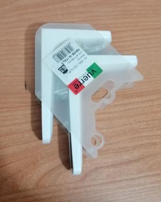 Reggimensola con viti a scomparsa bianca supporto