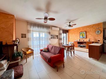 3 LOCALI A MARANO DI NAPOLI