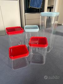 5 contenitori in plastica di Cosmoplast