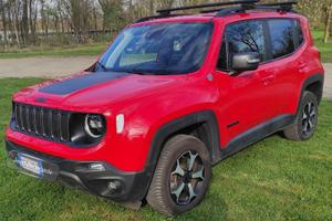 Renegade  Phew Trailhawk AT6 1.3 turbo T4  4xe 140