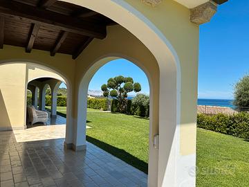 Villa Bifamiliare sul Mare LAST MINUTE