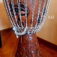 Djembé africano artigianale in legno massello