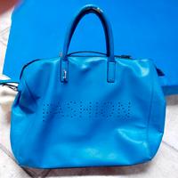 borsa blu elettrico con  tracolla