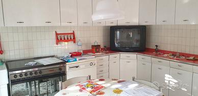 Cucina Vintage con elettrodomestici