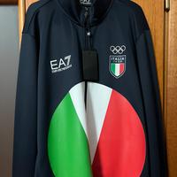 Tuta e t-shirt EA7 Italia Team